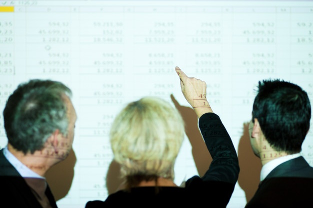 Geld verdienen mit Firma Kapitalgesellschaft Bilanz GmbH gründen Bürgschaften
