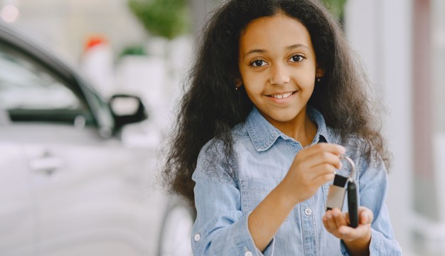 Geschaeftsraummietvertrag zwischen Roseliese Horkrux AutozubehÃ¶r Gesellschaft mit beschränkter Haftung und Jupp Ettinger Lederreinigungen Gesellschaft mit beschränkter Haftung